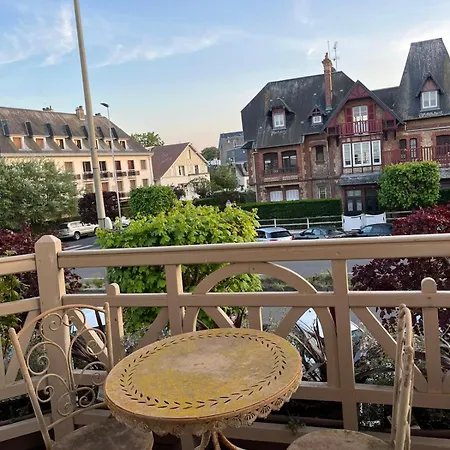 L Eneide Villa Deauville